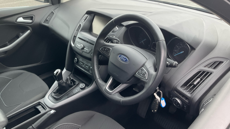 Ford Focus 1.0 EcoBoost Zetec 5dr Petrol Hatchback